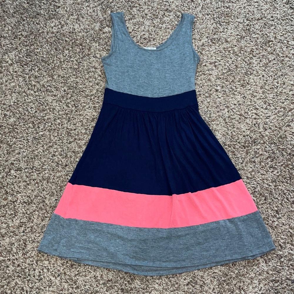 Pink Rose Petite Short Maxi Dress. Size: PM (Petite Medium?)
